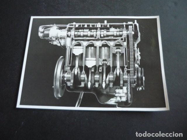 Fotografia antica: JAPON FABRICA DE AUTOMOVILES MAZDA ANTIGUA FOTOGRAFIA ORIGINAL 18 X 13 CM