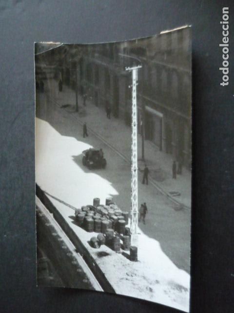 Fotograf&iacute;a antigua: MADRID POSTE EN LA CALLE SAGASTA ANTIGUA FOTOGRAFIA ORIGINAL 12 X 18 CM
