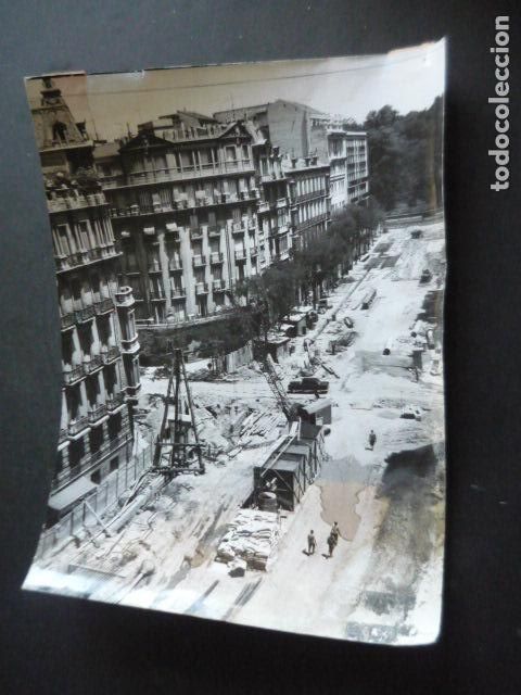Fotograf&iacute;a antigua: MADRID OBRAS EN LA CALLE MONTALBAN ANTIGUA FOTOGRAFIA ORIGINAL 18 X 24 CM