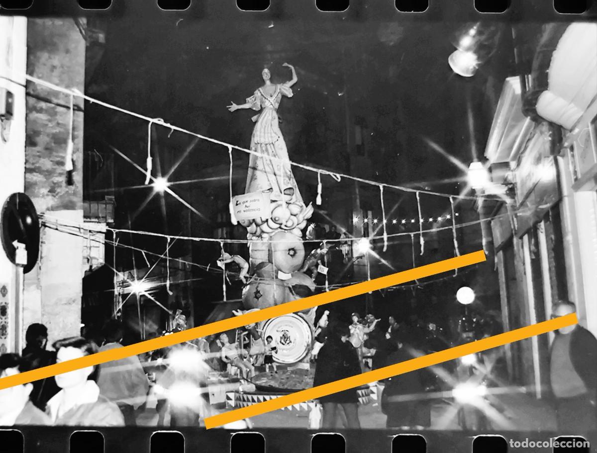 Fotografia antica: Antiguo negativo de fotograf&iacute;a. FALLA CORRETGERIA BANY DELS PAVESOS. A&Ntilde;O 1985