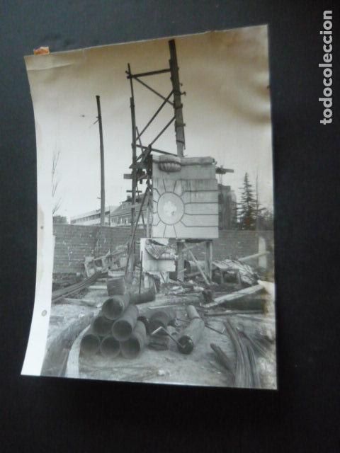 Fotograf&iacute;a antigua: MADRID OBRAS EN LA PLAZA DE LA REPUBLICA ARGENTINA MONUMENTO ANTIGUA FOTOGRAFIA ORIGINAL 24 X 18 CM
