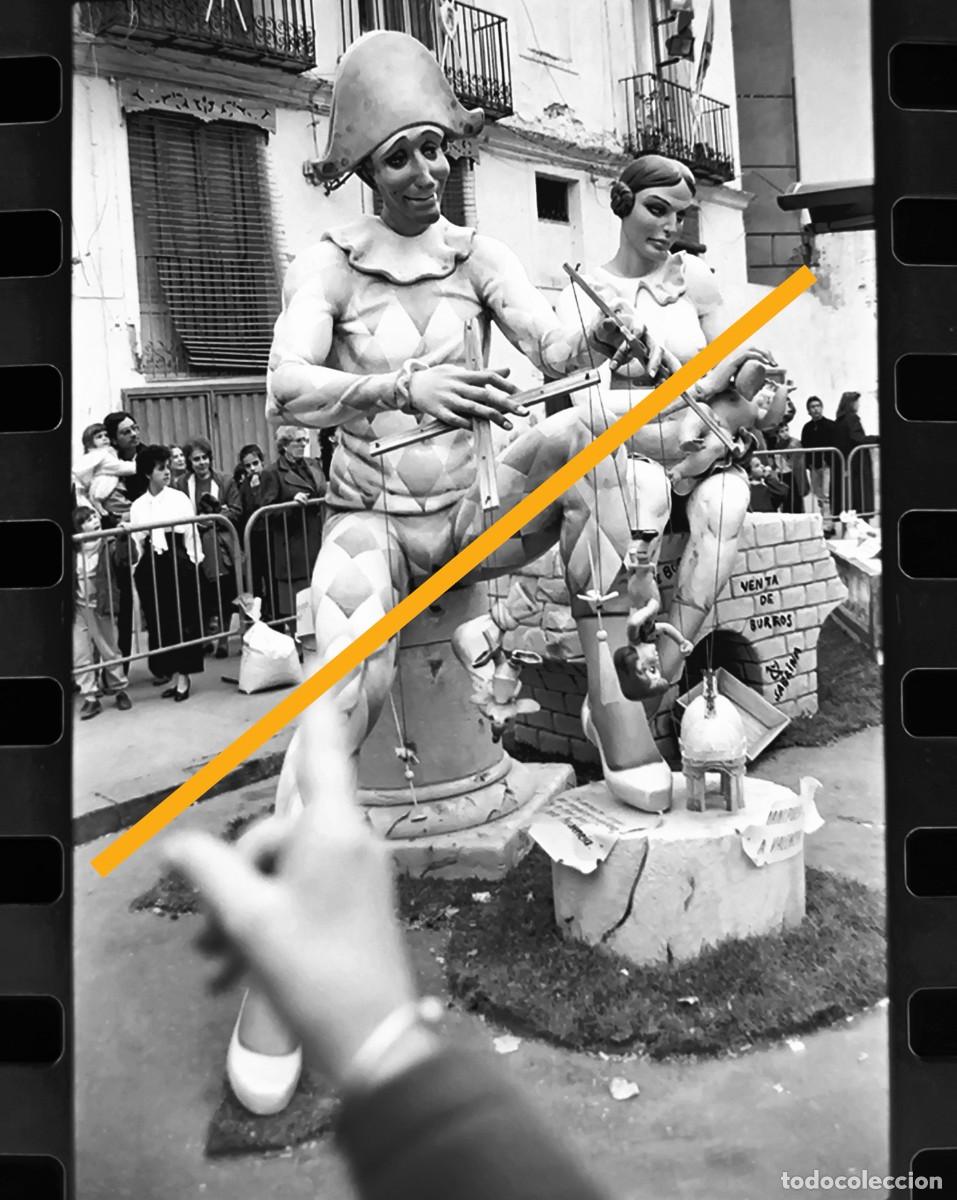 Fotograf&iacute;a antigua: Antiguo negativo de fotograf&iacute;a. Falla. Fallas de Valencia. A&ntilde;o 1988