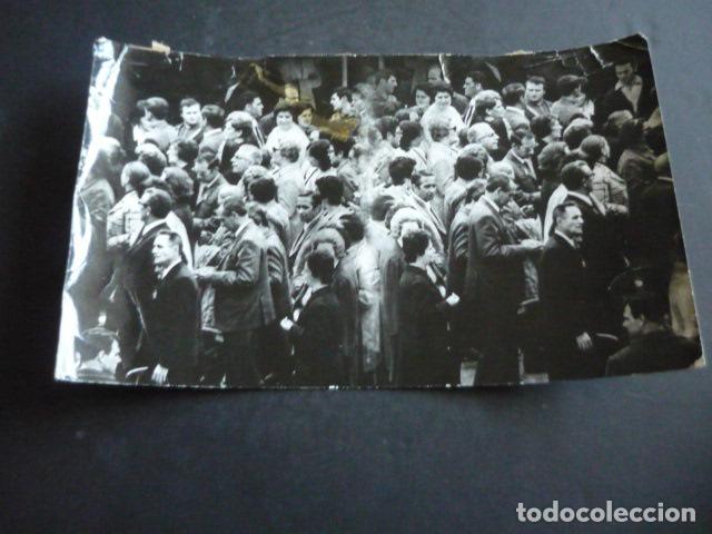 Fotograf&iacute;a antigua: MADRID TRANSEUNTES POR LAS CALLES ANTIGUA FOTOGRAFIA ORIGINAL 14 X 24 CM