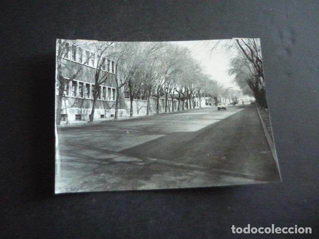 Fotografia antica: MADRID VISTA DE UNA CALLE ANTIGUA FOTOGRAFIA ORIGINAL 18 X 13 CM