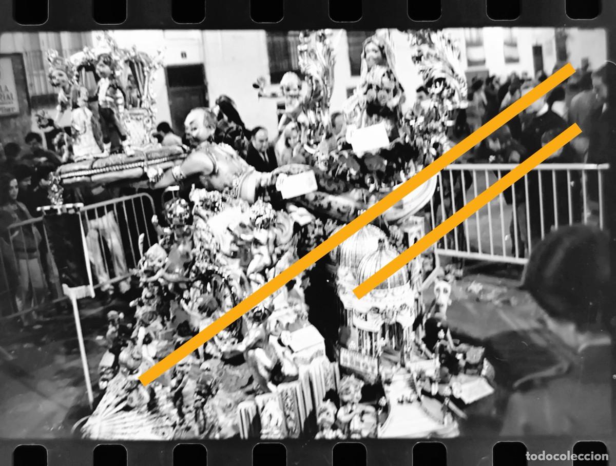 Fotograf&iacute;a antigua: Antiguo negativo de fotograf&iacute;a. Falla. Fallas de Valencia. A&ntilde;o 1985