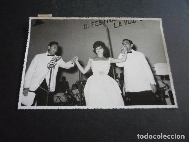 Fotograf&iacute;a antigua: BENIDORM ALICANTE FESTIVAL DE LA CANCION 1961 ANTIGUA FOTOGRAFIA 12 X 18 CM