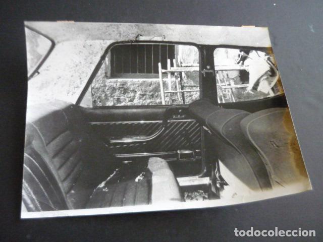 Fotografia antica: MONDRAGON GUIPUZCOA ATENTADO GUARDIA CIVIL TERRORISMO ETA 1977 ANTIGUA FOTOGRAFIA 24 X 18 CM