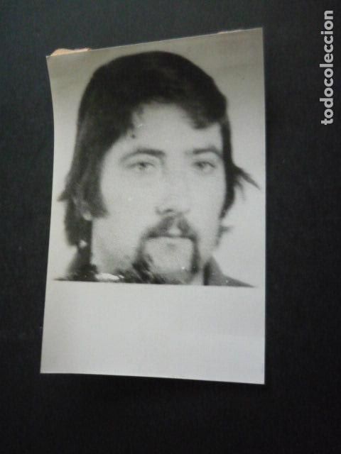 Fotografia antica: NICOLAS MENDZABAL ETARRA MUERTO TERRORISMO ETA 1977 ANTIGUA FOTOGRAFIA 12 X 18 CM