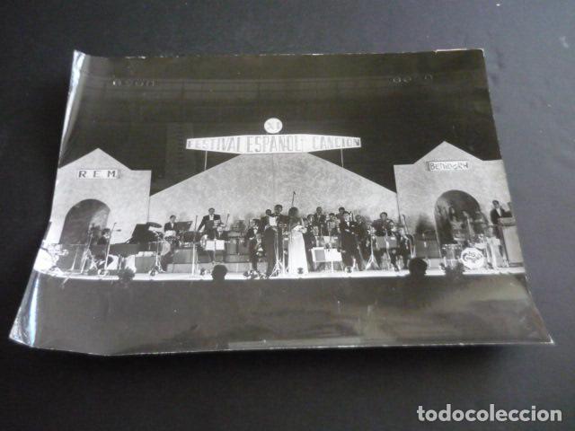 Fotografia antica: BENIDORM ALICANTE FESTIVAL DE LA CANCION 1969 ANTIGUA FOTOGRAFIA 18 X 24 CM