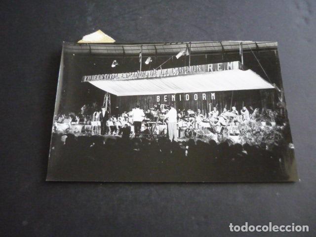 Antique Photography: BENIDORM ALICANTE FESTIVAL DE LA CANCION 1965 ANTIGUA FOTOGRAFIA 18 X 13 CM