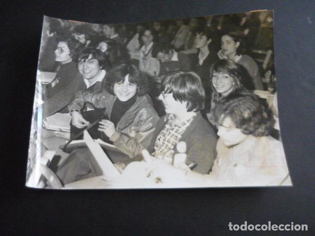Fotograf&iacute;a antigua: MADRID PRIMER CONGRESO JOVEN GUARDIA ROJA DE ESPA&Ntilde;A 1978 ANTIGUA FOTOGRAFIA 24 X 18 CM