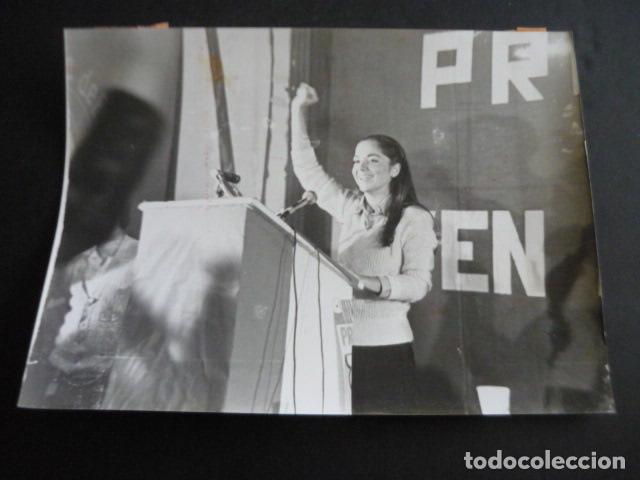Fotograf&iacute;a antigua: MADRID PRIMER CONGRESO JOVEN GUARDIA ROJA DE ESPA&Ntilde;A 1978 ANTIGUA FOTOGRAFIA 24 X 18 CM