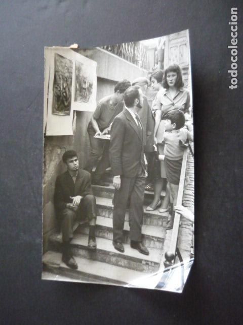 Fotografia antica: MADRID ESCALINATA OPERA EXPOSICION PINTURA AL AIRE LIBRE 1960 ANTIGUA FOTOGRAFIA 12 X 18 CM