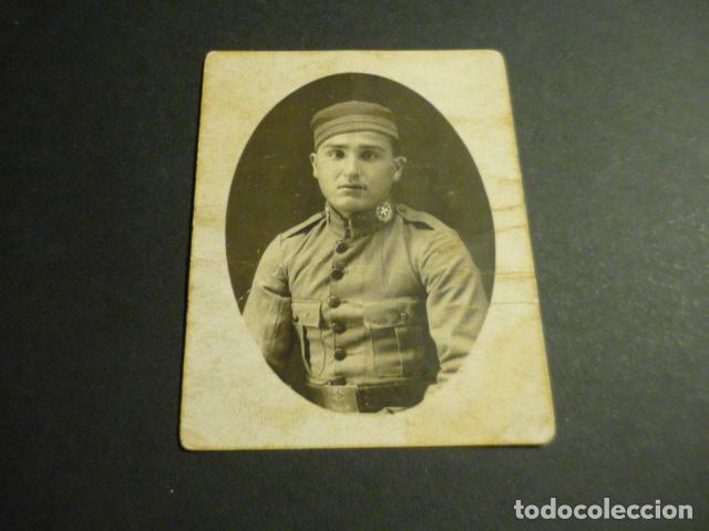 Fotografia antica: RETRATO SOLDADO SANIDAD MILITAR ANTIGUA FOTOGRAFIA 6 X 8,5 CM
