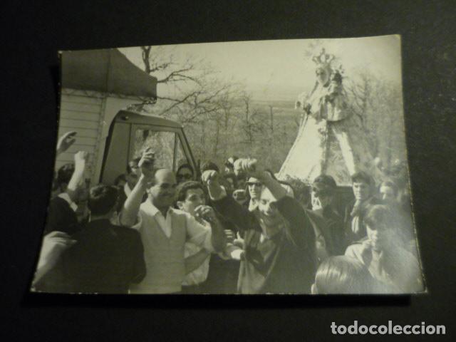 Antique Photography: RIAZA SEGOVIA PROCESION VIRGEN HONTANARES ANTIGUA FOTOGRAFIA 11 X 8 CM