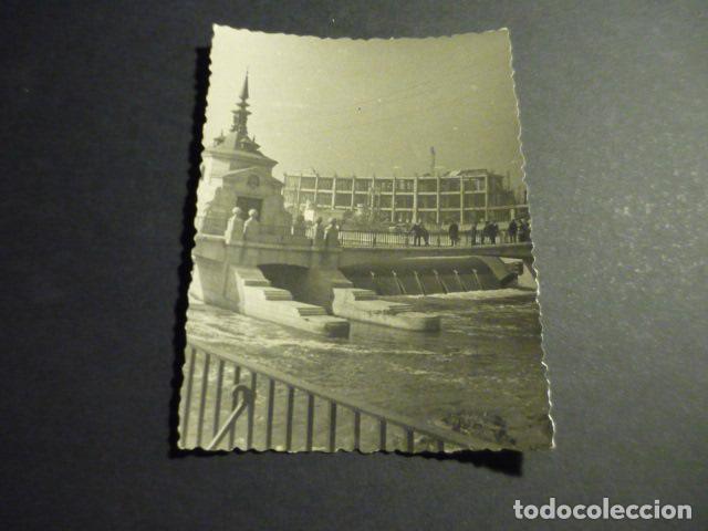Antique Photography: MADRID ESTADIO FUTBOL ATLETICO VICENTE CALDERON EN CONSTRUCCION ANTIGUA FOTOGRAFIA 11 X 8 CM