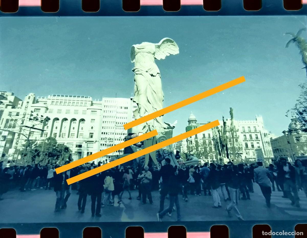 Fotograf&iacute;a antigua: Antiguo negativo de fotograf&iacute;a. Falla plaza del Ayuntamiento. A&ntilde;o 1998.