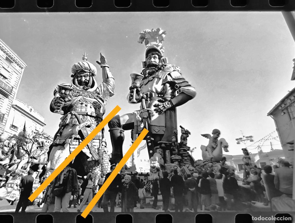 Fotograf&iacute;a antigua: Antiguo negativo de fotograf&iacute;a. Falla Na Jordana. A&ntilde;o 1997.