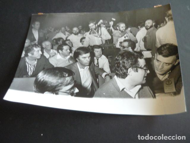Alte Fotografie: MADRID CONGRESO EXTRAORDINARIO PARTIDO SOCIALISTA OBRERO ESPA&Ntilde;OL 1979 ANTIGUA FOTOGRAFIA 24 X 18 CM