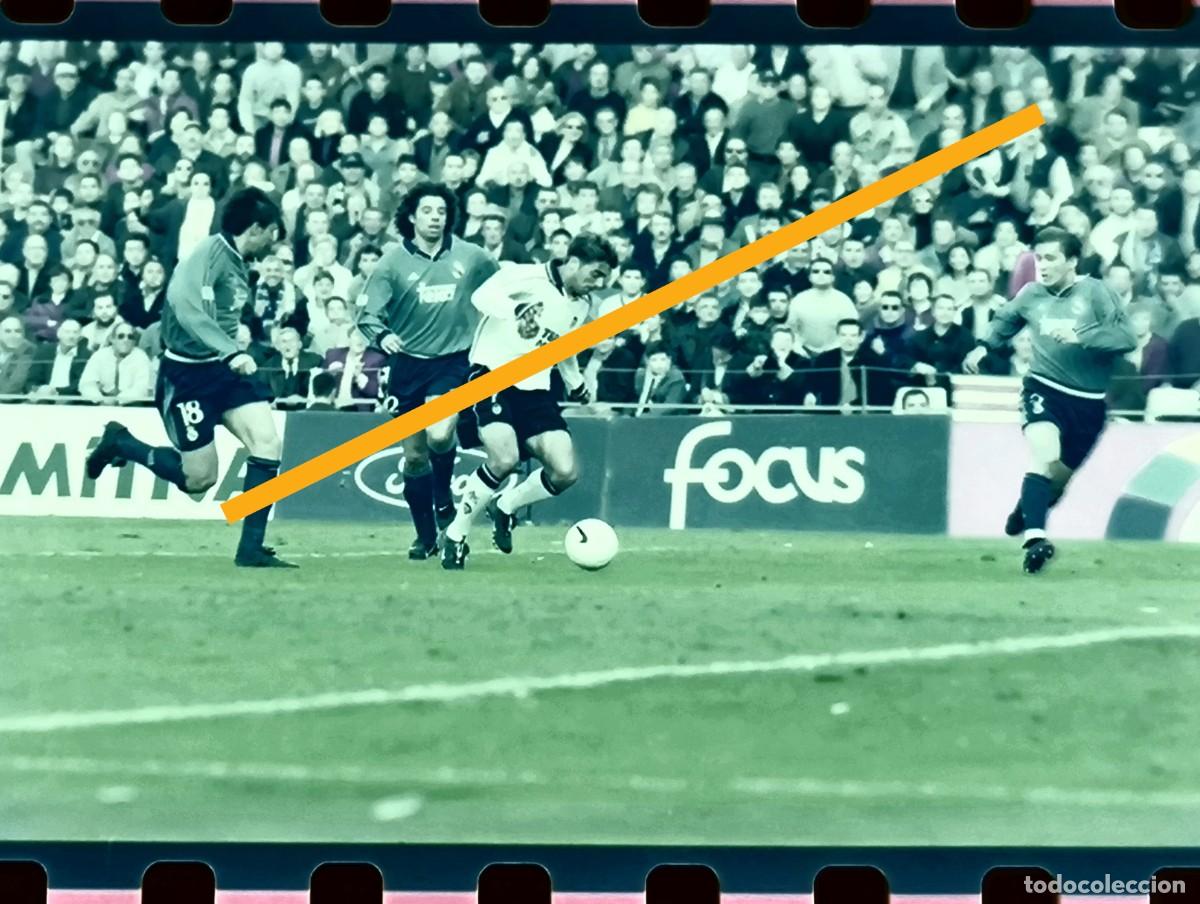 Alte Fotografie: Antiguo negativo de fotograf&iacute;a. Partido de f&uacute;tbol Valencia c.f. Real Madrid. A&ntilde;o 2001.