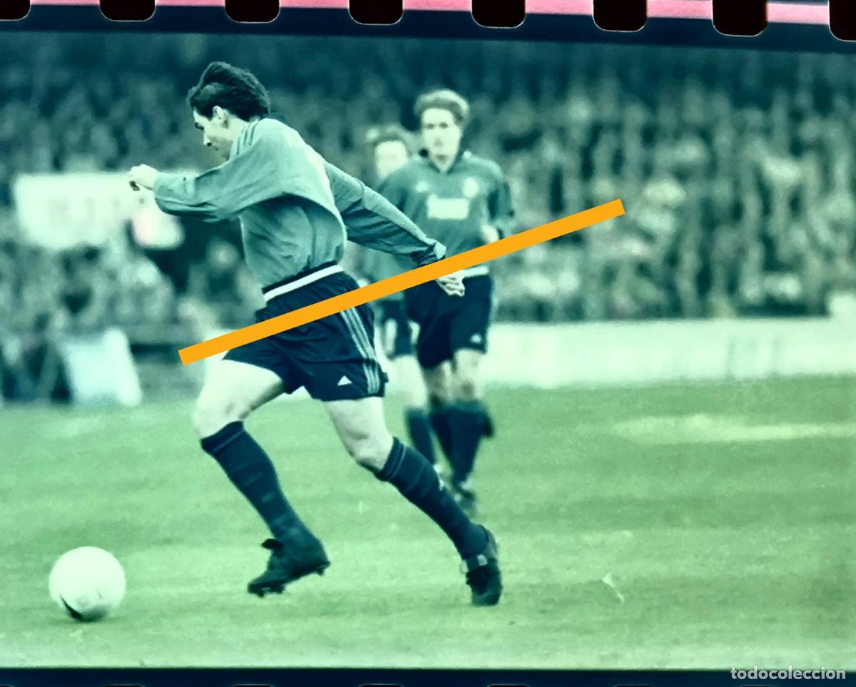 Fotograf&iacute;a antigua: Antiguo negativo de fotograf&iacute;a. Partido de f&uacute;tbol Valencia c.f. Real Madrid. A&ntilde;o 2001.
