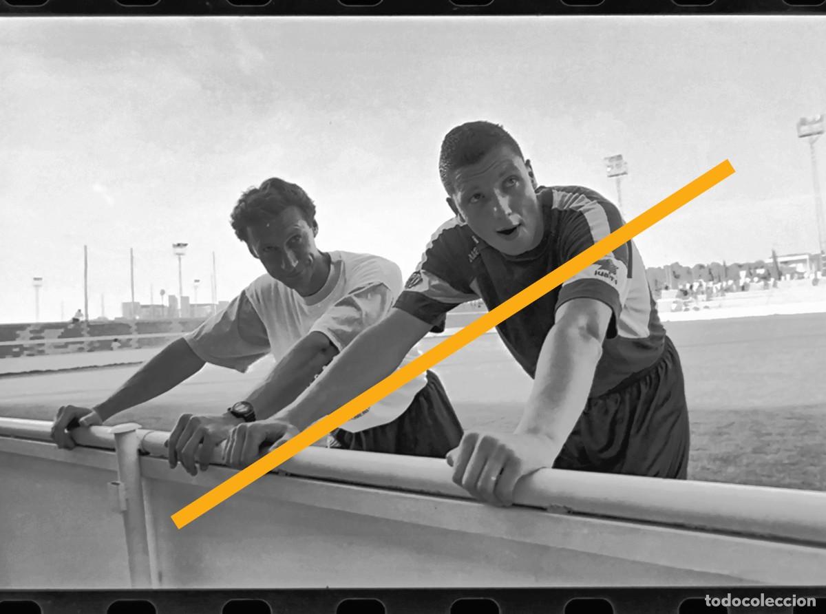Fotograf&iacute;a antigua: Antiguo negativo de fotograf&iacute;a. Valencia club de f&uacute;tbol. A&ntilde;o 1994.