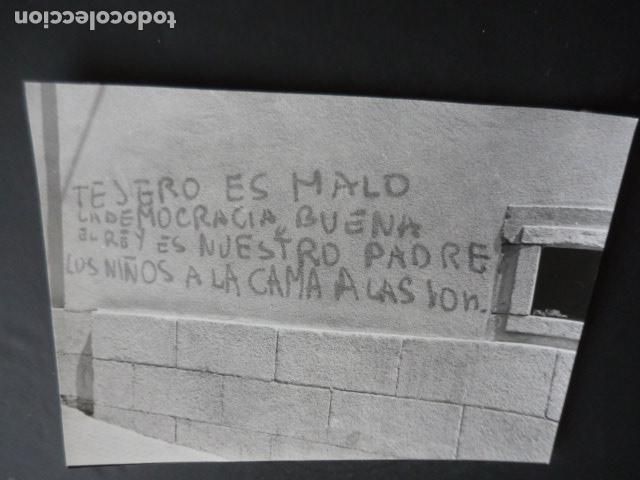 Fotografia antiga: MADRID PINTADAS TRANSICCION ANTIGUA FOTOGRAFIA ORIGINAL 18 X 24 CM