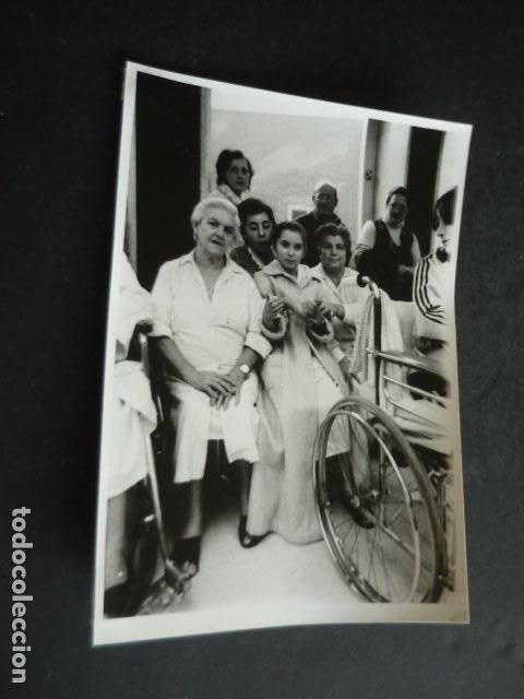 Alte Fotografie: MADRID MANIFESTACION AFECTADOS SINDROME TOXICO COLZA ANTIGUA FOTOGRAFIA ORIGINAL 18 X 13 CM