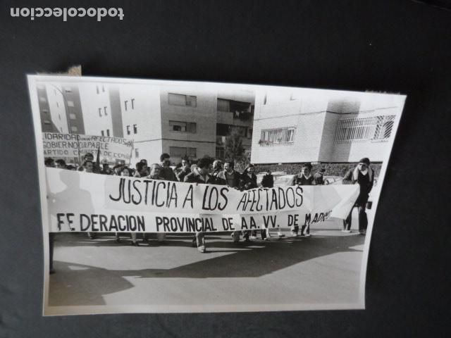 Alte Fotografie: LEGANES MADRID MANIFESTACION AFECTADOS SINDROME TOXICO COLZA ANTIGUA FOTOGRAFIA ORIGINAL 18 X 13 CM