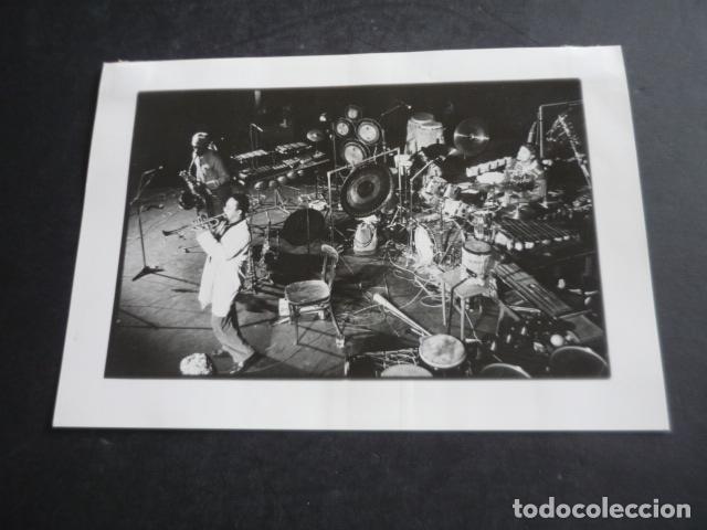 Fotograf&iacute;a antigua: MADRID FESTIVAL DE JAZZ 1982 ART ENSEMBLE OF CHICAGO FOTOGRAFIA ORIGINAL 18 X 13 CM