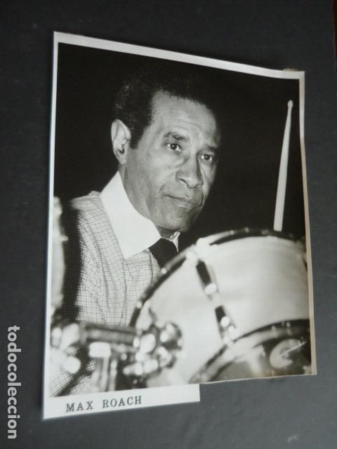 Fotograf&iacute;a antigua: MAX ROACH MUSICO JAZZ ANTIGUA FOTOGRAFIA ORIGINAL 18 X 24 CM