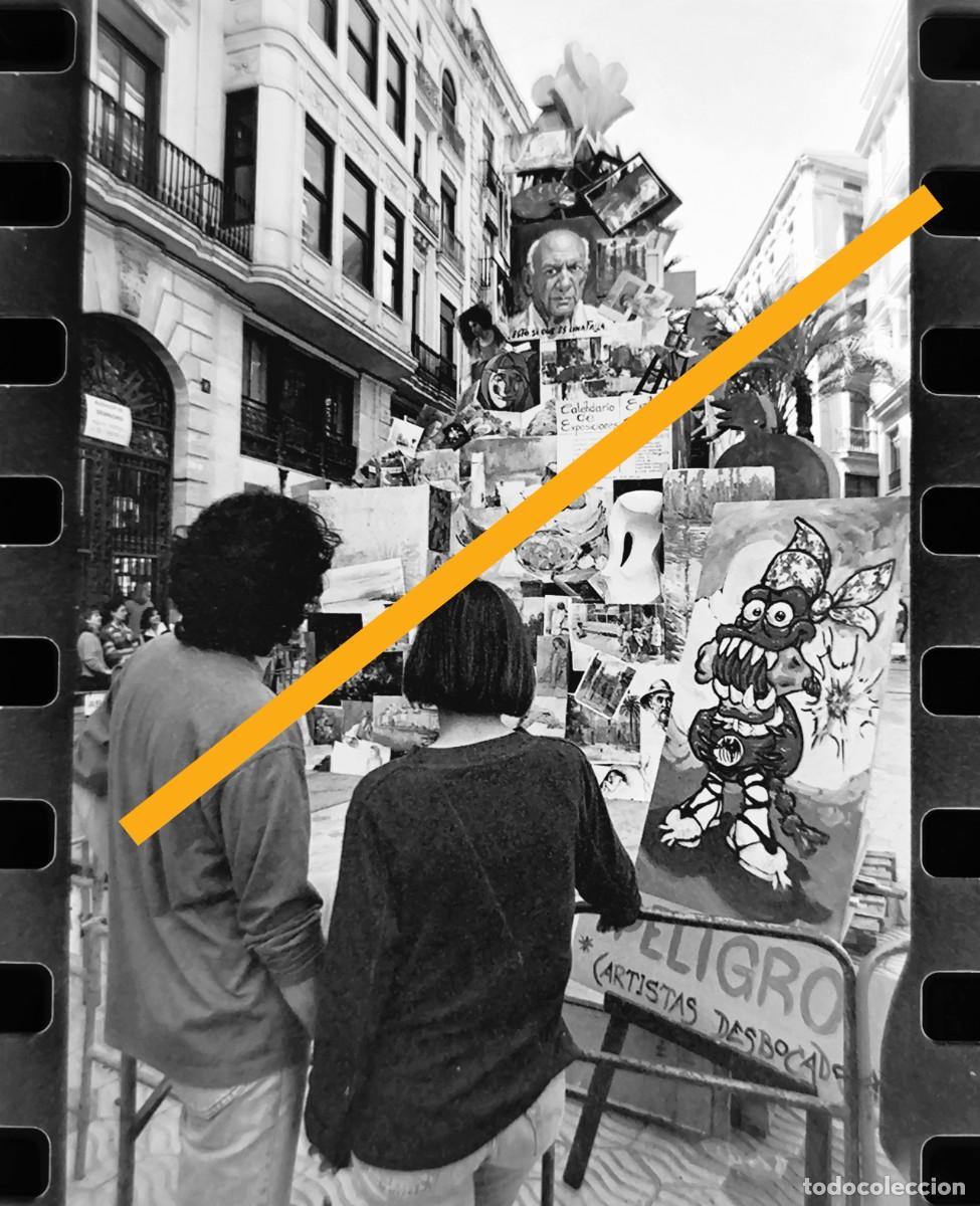 Fotograf&iacute;a antigua: Antiguo negativo de fotograf&iacute;a. Falla. Fallas de Valencia. A&ntilde;o 1997
