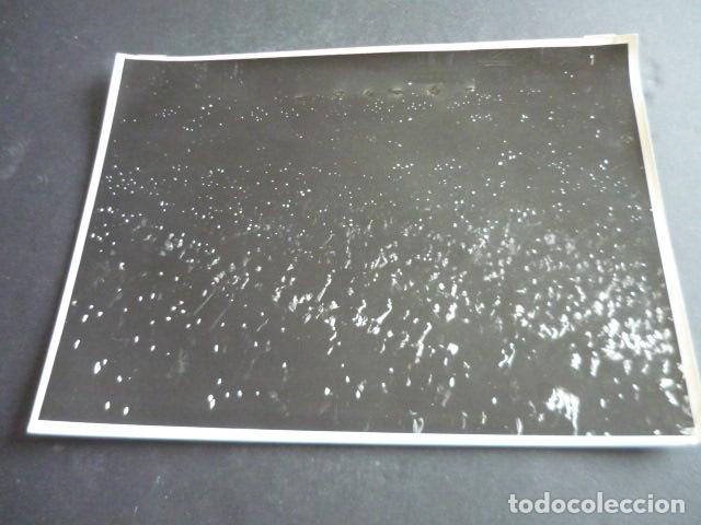 Fotografia antica: MADRID FESTIVAL DEL CANTANTE RAIMON ANTIGUA FOTOGRAFIA ORIGINAL 18 X 24 CM
