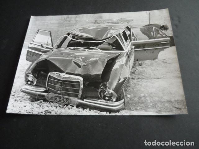 Fotograf&iacute;a antigua: MADRID ACCIDENTE DE AUTOMOVIL KM 49 CARRETERA DE ANDALUCIA ANTIGUA FOTOGRAFIA ORIGINAL 18 X 24 CM