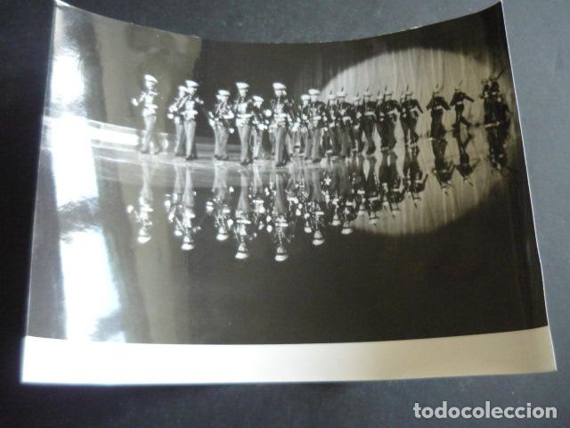 Fotografia antiga: MADRID PALACIO DEPORTES PATINAJE ARTISTICO HOLIDAY ON ICE ANTIGUA FOTOGRAFIA ORIGINAL 18 X 24 CM