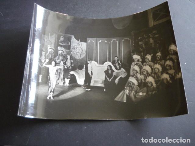 Fotograf&iacute;a antigua: MADRID TEATRO ESLAVA REVISTA LA BELLA DE TEXAS NATI MISTRAL ANTIGUA FOTOGRAFIA ORIGINAL 18 X 24 CM