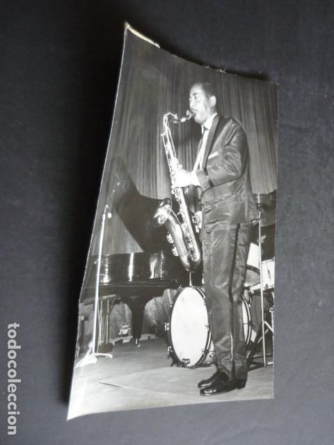Fotografia antiga: MADRID PRIMER FESTIVAL JAZZ ORQUESTA BUCK CLAYTON ANTIGUA FOTOGRAFIA ORIGINAL 12 X 18 CM