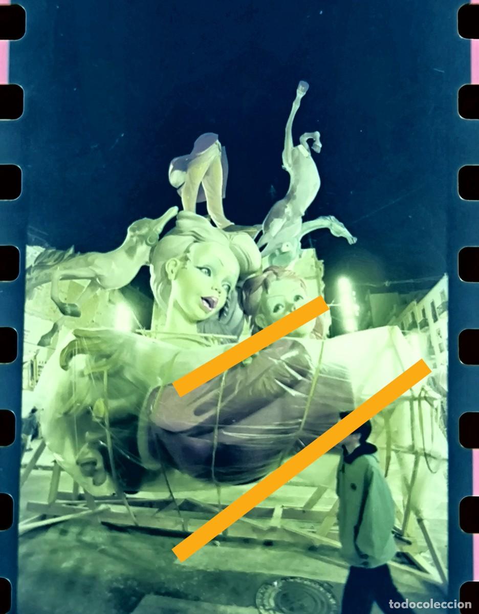 Fotograf&iacute;a antigua: Antiguo negativo de fotograf&iacute;a. Falla Cuba Buenos Aires. Fallas de Valencia. A&ntilde;o 2001