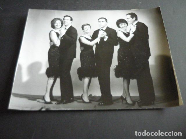 Fotografia antica: LES DOUBLE SIX CONJUNTO DE JAZZ ANTIGUA FOTOGRAFIA ORIGINAL 18 X 24 CM