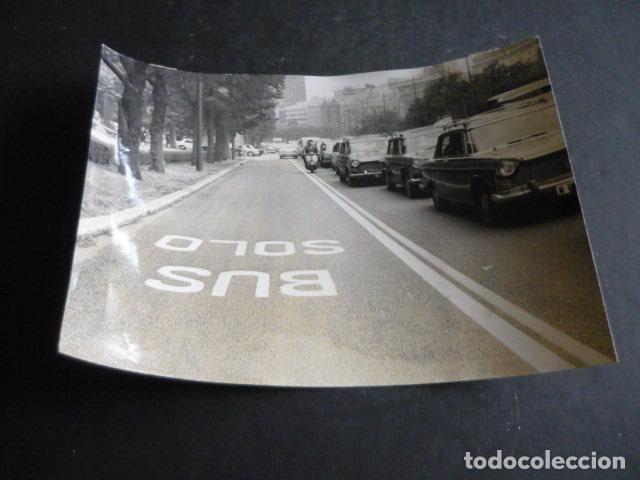 Alte Fotografie: MADRID AUTOBUSES ESCOLARES ANTIGUA FOTOGRAFIA 18 X 13 CM