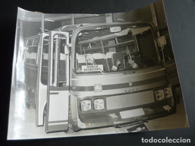 Alte Fotografie: MADRID AUTOBUSES ESCOLARES AUTOBUS SAVA ANTIGUA FOTOGRAFIA 20 X 25 CM
