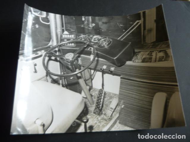 Fotografia antica: MADRID AUTOBUSES ESCOLARES AUTOBUS SAVA ANTIGUA FOTOGRAFIA 20 X 25 CM