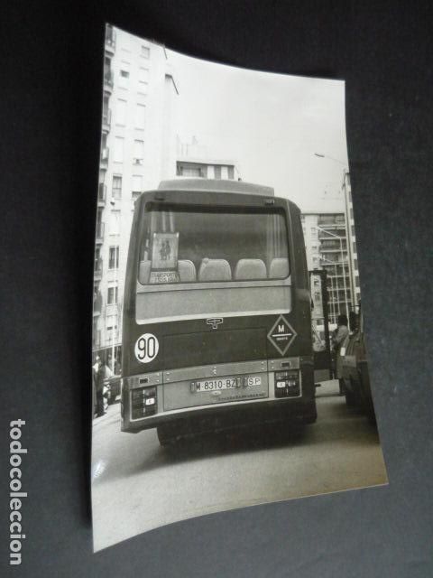 Fotograf&iacute;a antigua: AUTOBUS PARA TRANSPORTE ESCOLAR ANTIGUA FOTOGRAFIA 18 X 12 CM