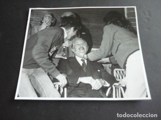 Antique Photography: BEASAIN GUIPUZCOA MANIFESTACION CRUZ LARRA&Ntilde;AGA ETA TERRORISMO ANTIGUA FOTOGRAFIA 18 X 24 CM