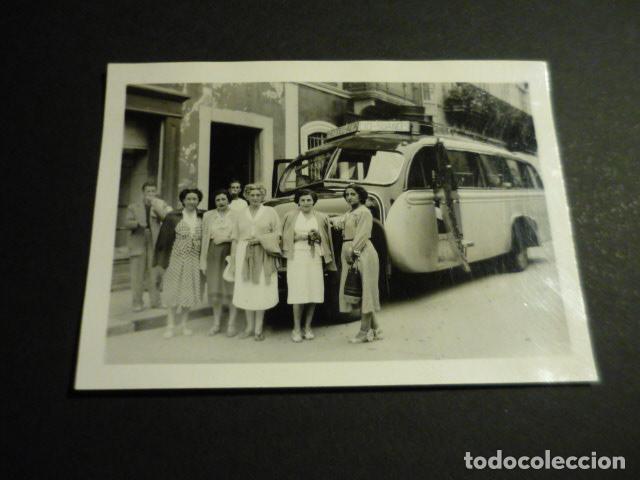 Alte Fotografie: UNQUERA CANTABRIA AUTOBUS DEL HOTEL ACACIO DE SUANCES ANTIGUA FOTOGRAFIA 6,5 X 8,5 CM