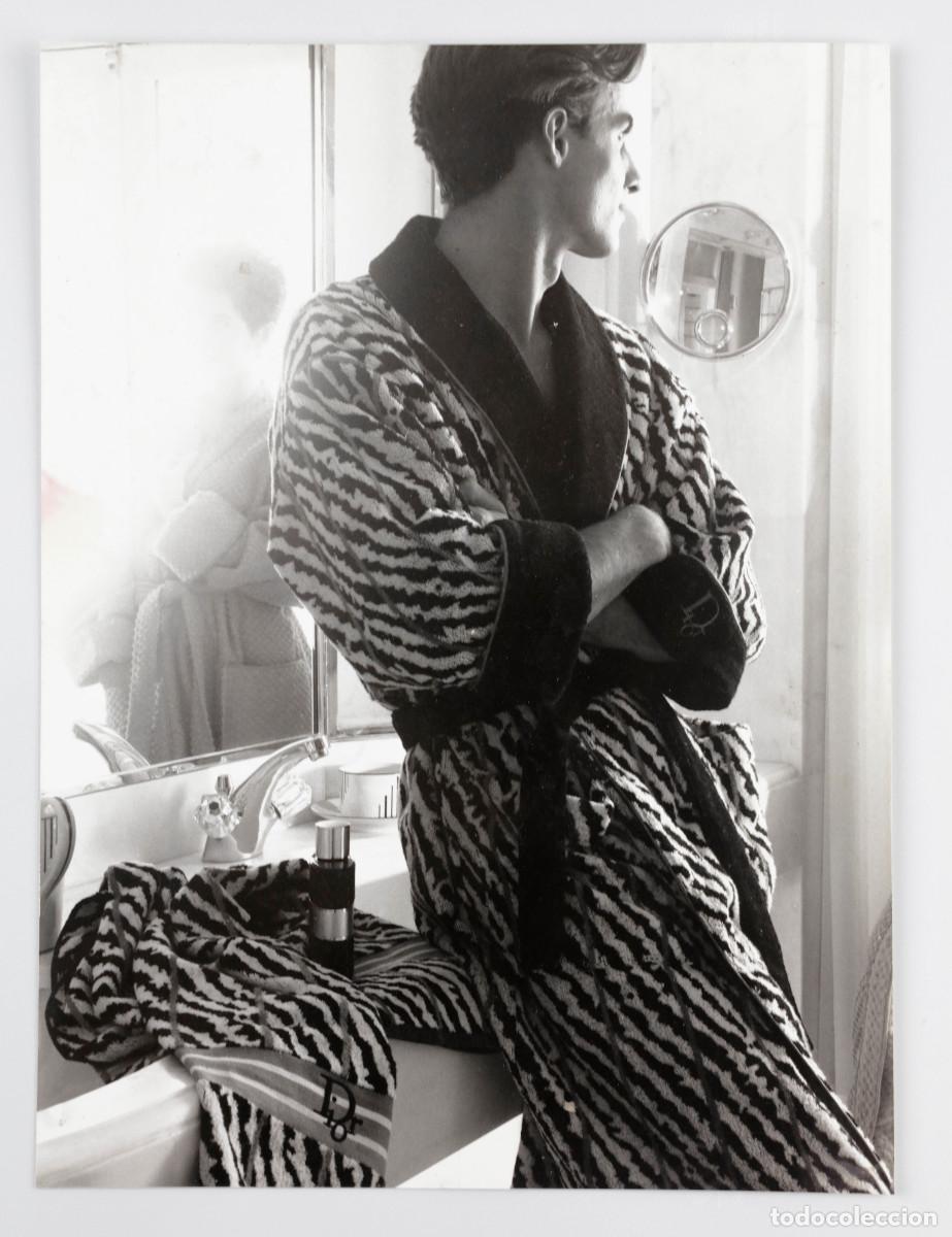 Antique Photography: BAT&Iacute;N DE CHRISTIAN DIOR, 1988. FOTOGRAF&Iacute;A 18X24CM.