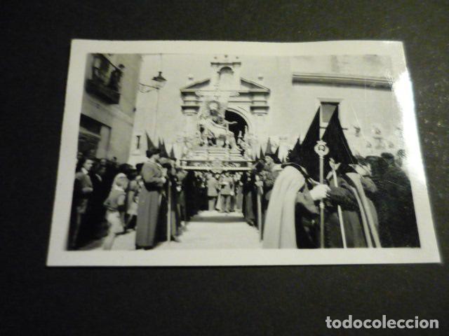 Alte Fotografie: CUENCA SEMANA SANTA PROCESION ANTIGUA FOTOGRAFIA 4,5 X 7 CM