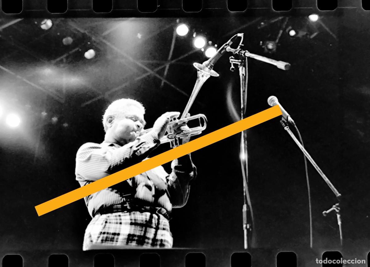 Fotograf&iacute;a antigua: Antiguo negativo de fotograf&iacute;a. Dizzy Gillespie. M&uacute;sico de jazz trompetista. Concierto a&ntilde;o 1987.