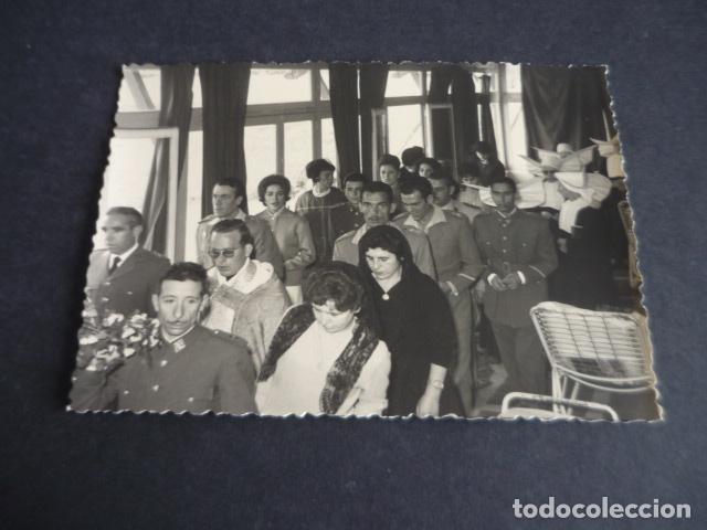 Fotografia antica: GUADARRAMA MADRID SANATORIO ANTITUBERCULOSO PROCESION FOTOGRAFIA 8,5 X 11,5 CM A. BENITO FOTOGRAFO