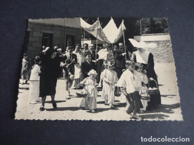 Antique Photography: GUADARRAMA MADRID SANATORIO ANTITUBERCULOSO PROCESION FOTOGRAFIA 8,5 X 11,5 CM A. BENITO FOTOGRAFO